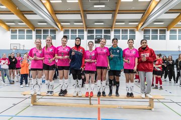 Bild 32 - B-Juniorinnen 2 Loewinnen Cup